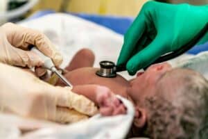 עורך דין רשלנות רפואית בלידה - ילד נכה - לידה שקטה